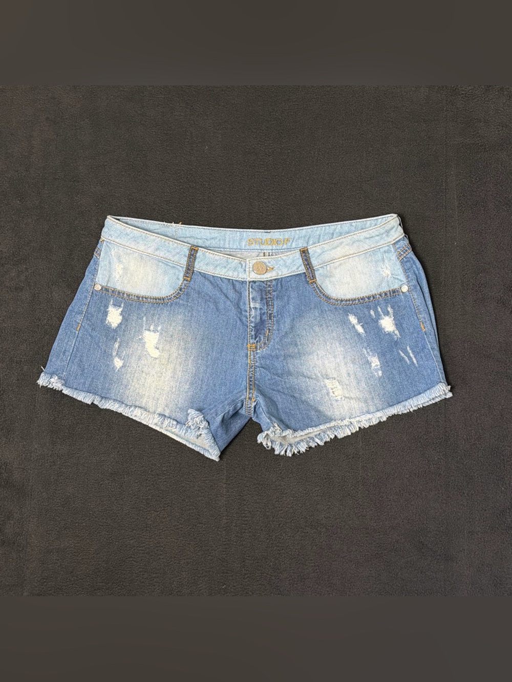 Studio F Denim Shorts Ripped , Pockets Women’s Size 10 Cotton Made In Colombia